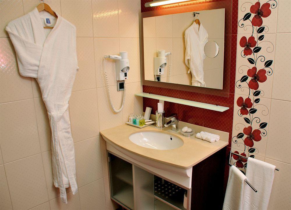 Dolphin Royal Beirut