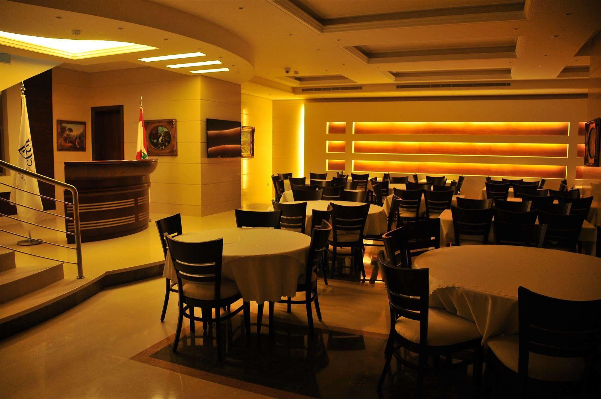 Dolphin Royal Hotel 4*